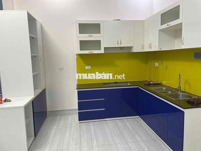 Cho thuê nhà khu dân cư Rạch Bắp. Nhà gác lửng gồm 2PN. Diện tích 100m