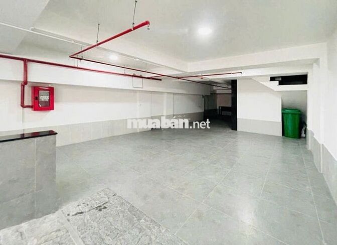 TÒA NHÀ MẶT TIỀN CÓ THANG MÁY, PCCC – SÀN SUỐT