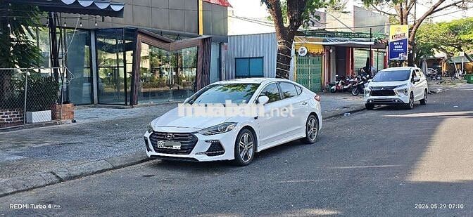 Hyundai Elantra Sport 2018 Trắng 190.000km