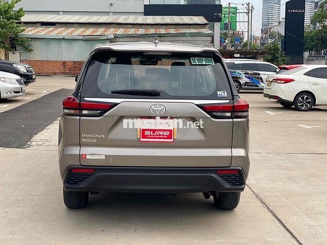 Toyota Innova Cross 2024 2.0V 27.000 km