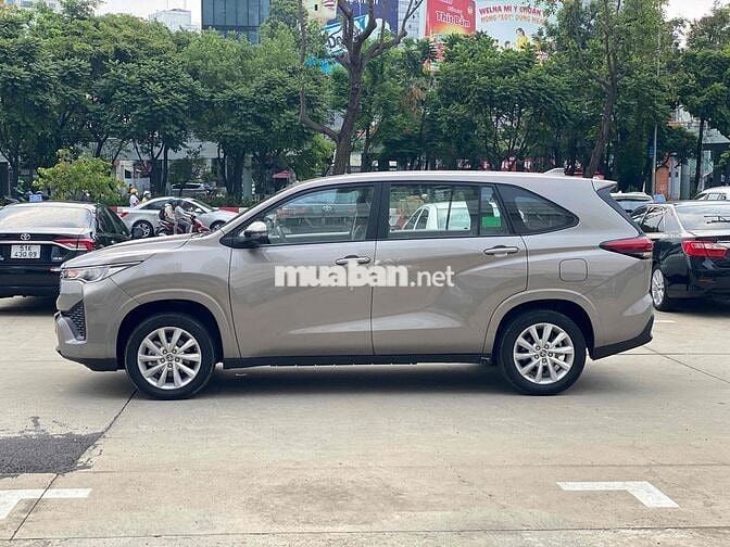 Toyota Innova Cross 2024 2.0V 27.000 km