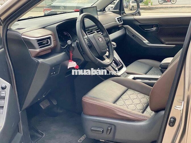 Toyota Innova Cross 2024 2.0V 27.000 km