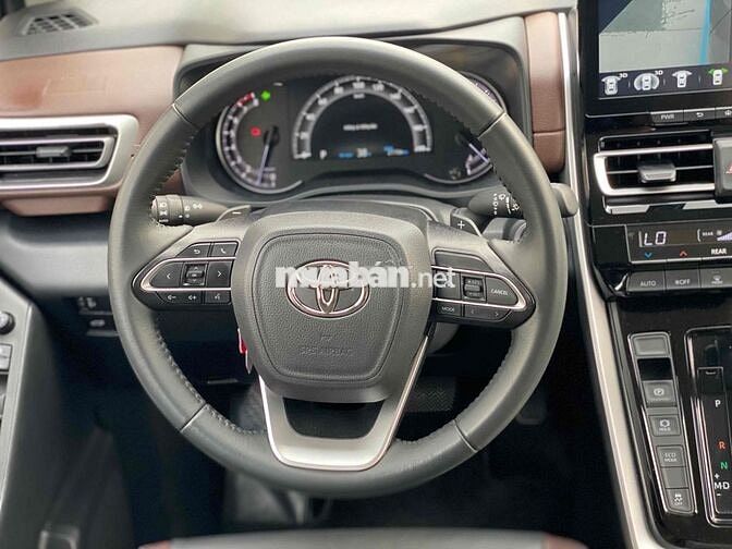 Toyota Innova Cross 2024 2.0V 27.000 km
