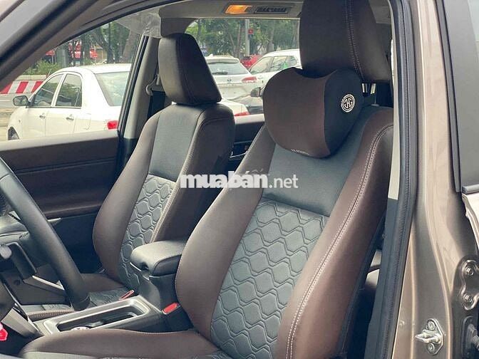 Toyota Innova Cross 2024 2.0V 27.000 km