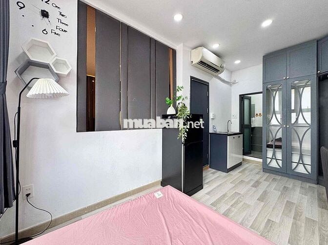 CHO THUÊ PHÒNG CỬA SỔ LỚN GIÁ RẺ FULL NỘI THẤT MẶT TIỀN BÙI VIỆN Q1