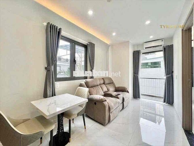 CHO THUÊ CĂN HỘ BAN CÔNG THANG MÁY FULL NỘI THẤT GIÁ RẺ *** T5