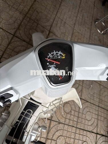 Honda Super Cub 50cc 2025 Trắng 2444 km