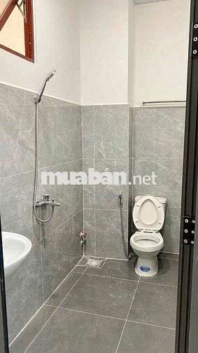 cho thuê nha tx 25 q12 mới tinh chưa ai ở giá 10tr /th