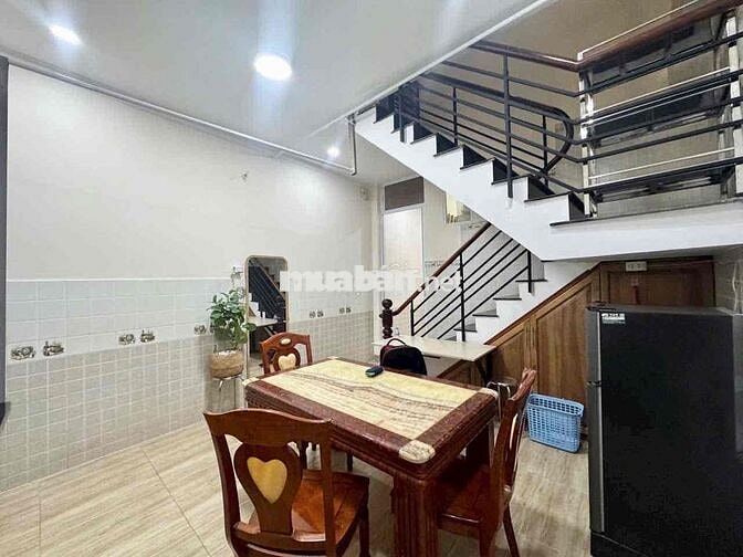 NHÀ NGUYÊN CĂN 1 TRỆT 1 LẦU 2PN 2WC _BAN CÔNG NGAY CẦU THỊ NGHÈ BASON