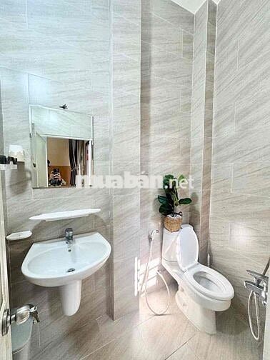 NHÀ NGUYÊN CĂN 1 TRỆT 1 LẦU 2PN 2WC _BAN CÔNG NGAY CẦU THỊ NGHÈ BASON
