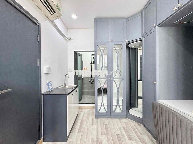 CHO THUÊ PHÒNG CỬA SỔ LỚN GIÁ RẺ FULL NỘI THẤT MẶT TIỀN BÙI VIỆN Q1