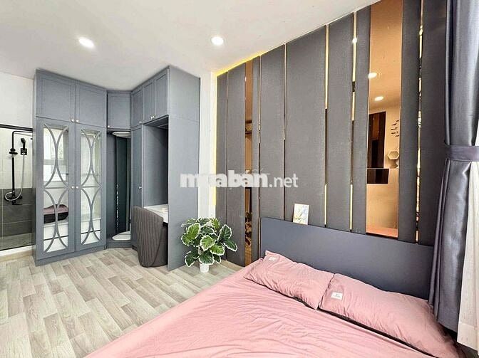 CHO THUÊ PHÒNG CỬA SỔ LỚN GIÁ RẺ FULL NỘI THẤT MẶT TIỀN BÙI VIỆN Q1