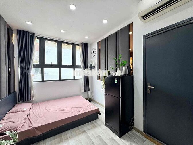 CHO THUÊ PHÒNG CỬA SỔ LỚN GIÁ RẺ FULL NỘI THẤT MẶT TIỀN BÙI VIỆN Q1
