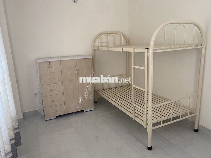 [CHÍNH CHỦ] PHÒNG CÓ CỬA SỔ BAN CÔNG – NGAY SÁT ĐH VĂN LANG CS3