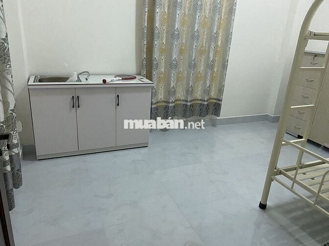 [CHÍNH CHỦ] PHÒNG CÓ CỬA SỔ BAN CÔNG – NGAY SÁT ĐH VĂN LANG CS3