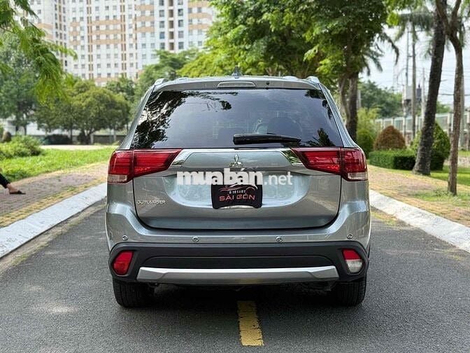 Mitsubishi Outlander 2019 Premium 2 cầu