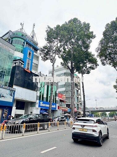 Cho thuê Góc 2 MT 533 Nguyễn Tri Phương Q10 , 12x18m, 4 lầu , 190 tr