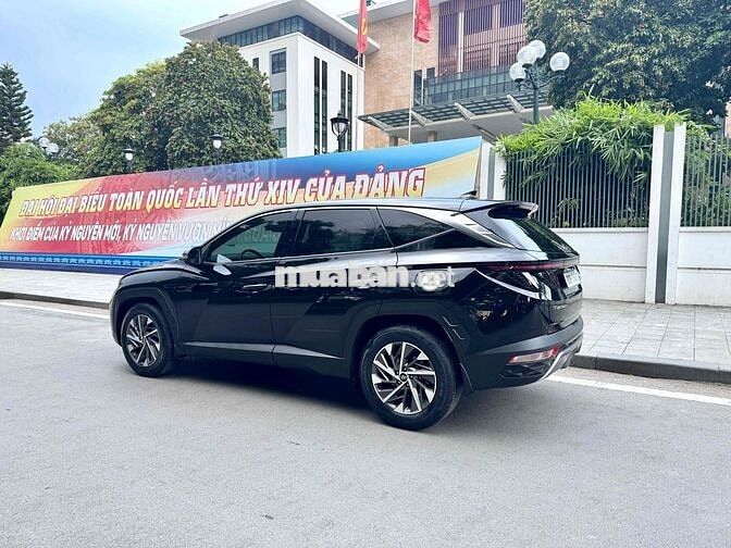 Hyundai Tucson 2022 Dầu 4800 km Đen