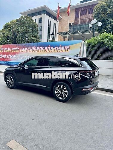 Hyundai Tucson 2022 Dầu 4800 km Đen