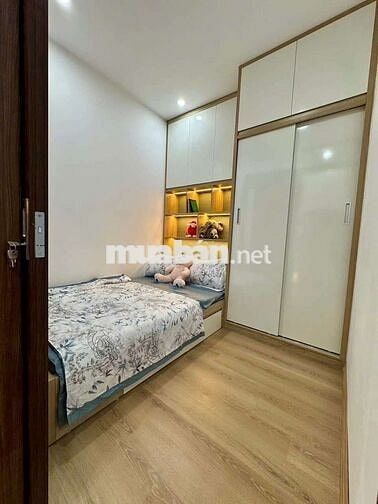 CHÍNH CHỦ BÁN CĂN HỘ 2 P NGỦ– TẦNG GIỮA- SỔ ĐỎ LÂU DÀI
– FULL NỘI THẤT