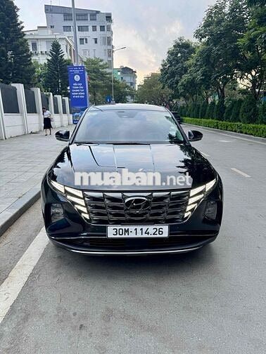 Hyundai Tucson 2022 Dầu 4800 km Đen