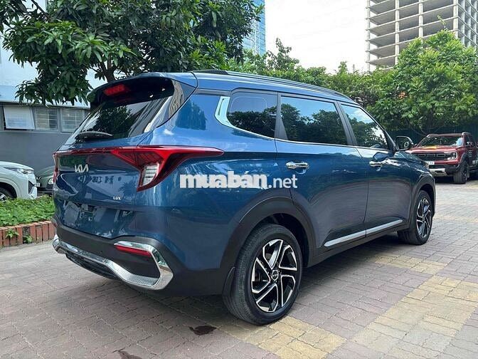 Kia Caren 2022 Luxury