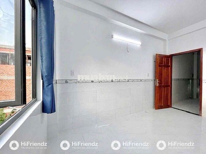 STUDIO BAN CÔNG - CỬA SỔ TRỜI - THOÁNG MÁT - NGAY GẦN NGÃ TƯ BỐN XÃ
