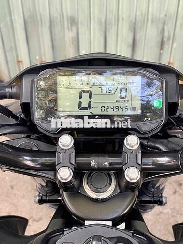 Suzuki GSX-S150 2018 bao kí giấy