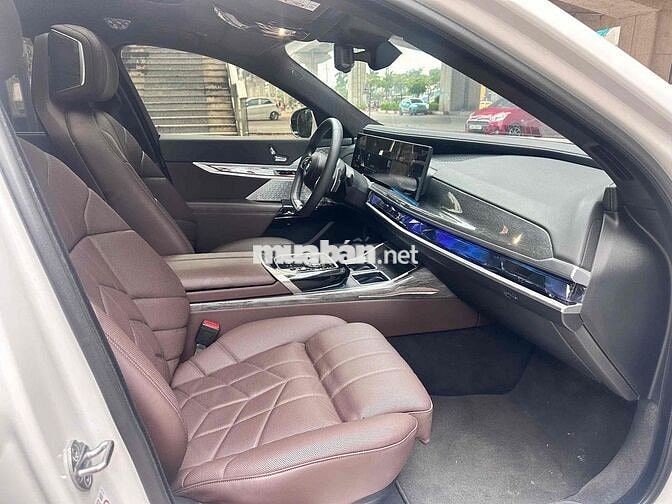 Toyota Hà Đông BMW 740 Pure Excellence 2023 Trắng