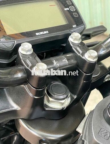 Suzuki GSX-S150 2018 bao kí giấy