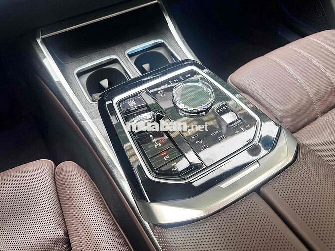 Toyota Hà Đông BMW 740 Pure Excellence 2023 Trắng