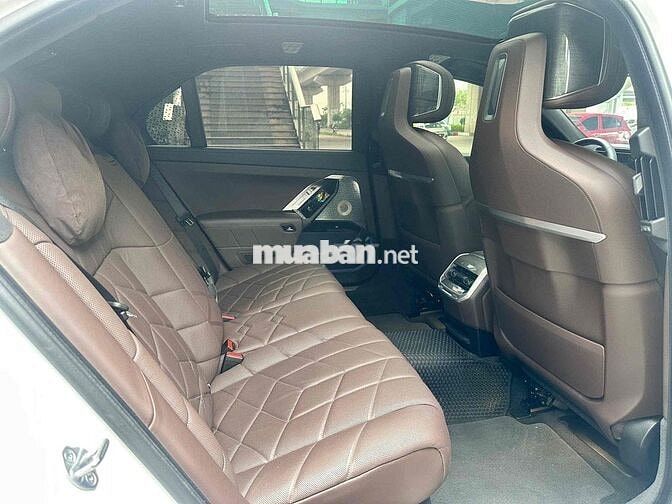 Toyota Hà Đông BMW 740 Pure Excellence 2023 Trắng