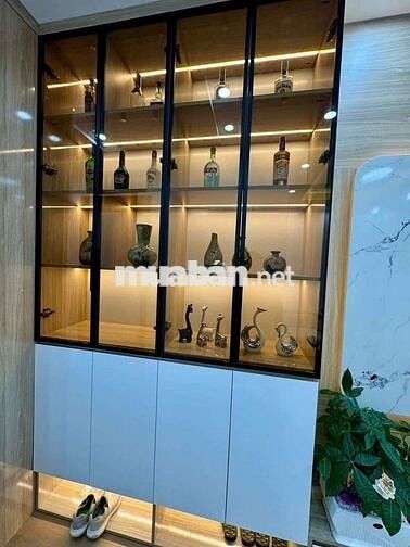 CHÍNH CHỦ BÁN CĂN HỘ 2 P NGỦ– TẦNG GIỮA- SỔ ĐỎ LÂU DÀI
– FULL NỘI THẤT