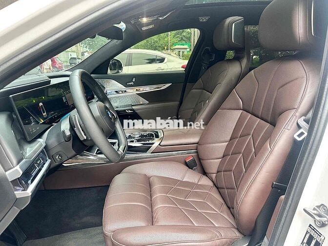 Toyota Hà Đông BMW 740 Pure Excellence 2023 Trắng