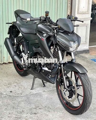 Suzuki GSX-S150 2018 bao kí giấy