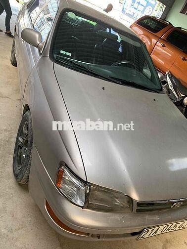 Toyota Corona màu Bạc ánh hồng