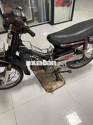 Honda Dream màu Nâu