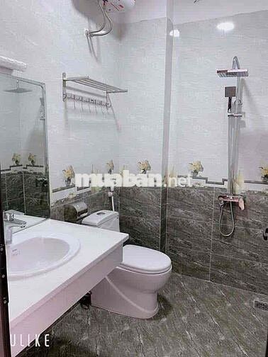 CC bán nhà 38m2 x 5 tầng, full nội thất, ngõ ô tô đỗ cửa