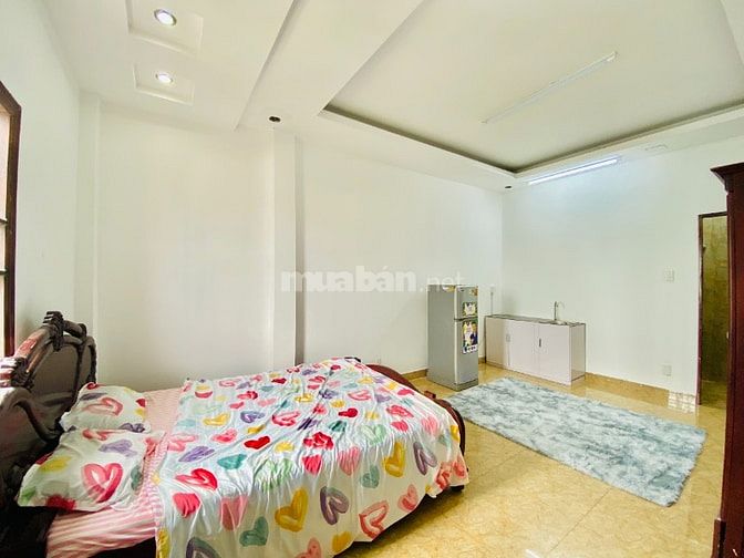 Cho thuê 21p khách sạn mặt tiền QL 22 cách Hufflit 100m