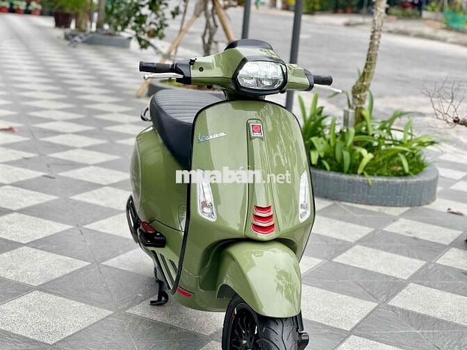 Piaggio Vespa Sprint 2024 Xanh rêu 4000km