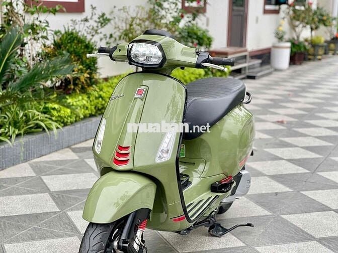 Piaggio Vespa Sprint 2024 Xanh rêu 4000km