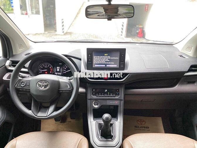 Toyota Avanza Premio 2022 1.5G MT hãng