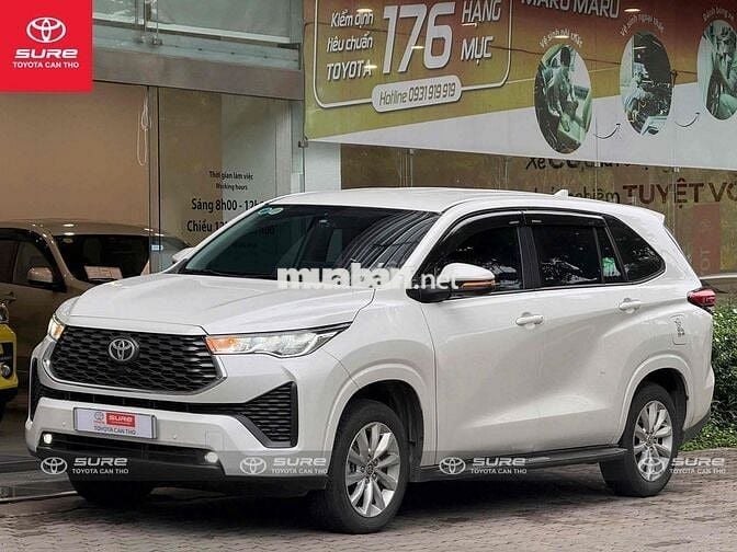 Toyota Innova Cross 2024 CVT 15.000 km siêu mới
