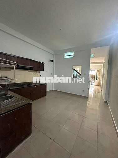 Nhà nguyên căn 4x20 1 lầu đúc 3PN mới gần AEON