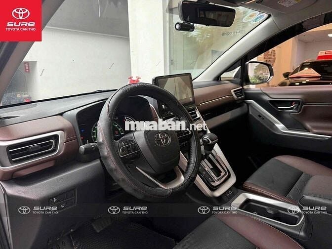 Toyota Innova Cross 2024 CVT 15.000 km siêu mới