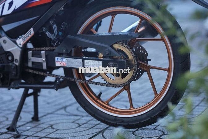 Suzuki Raider R150 Đen Tím Trắng
