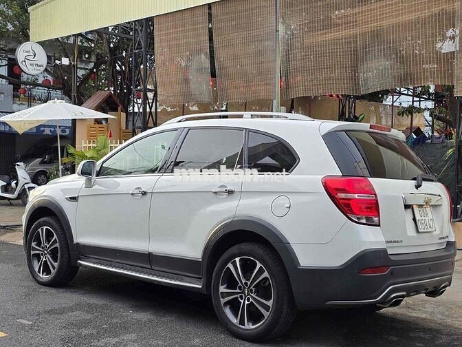 Chevrolet Captiva 2016 2.4 Trắng