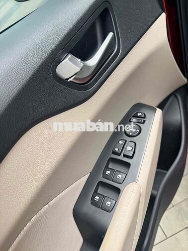Hyundai Accent Đỏ 56.584 km