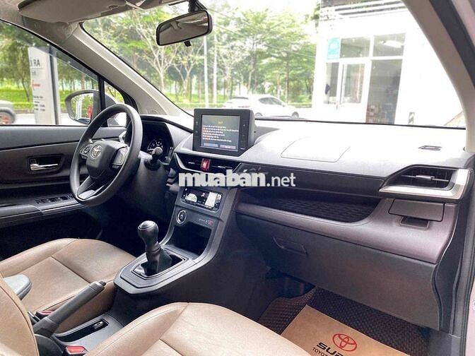 Toyota Avanza Premio 2022 1.5G MT hãng