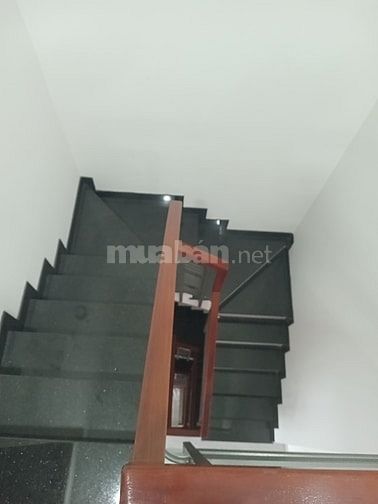 NHÀ MẶT TIỀN Nguyễn Thị MINH KHAI QUẬN 3,SÁT Ngã TƯ CMT8-NTMK NGAY Q1